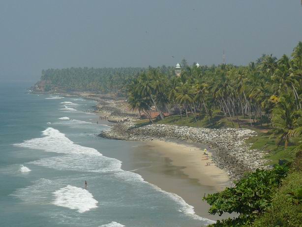Costa de Kerala cerca de Varkala